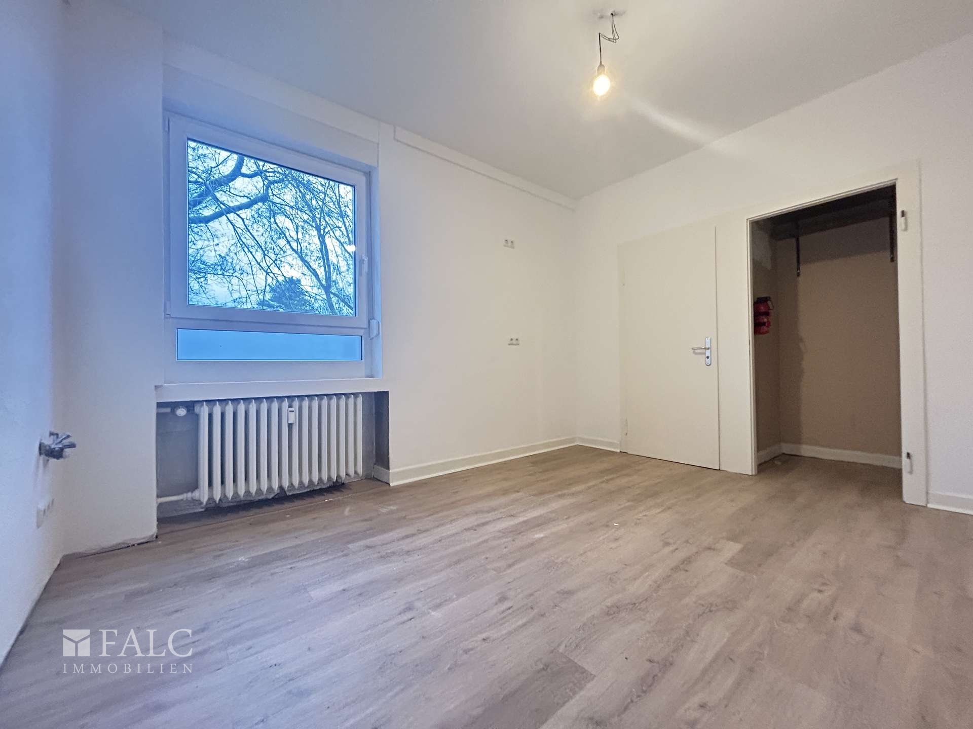 Küche Abstellräume